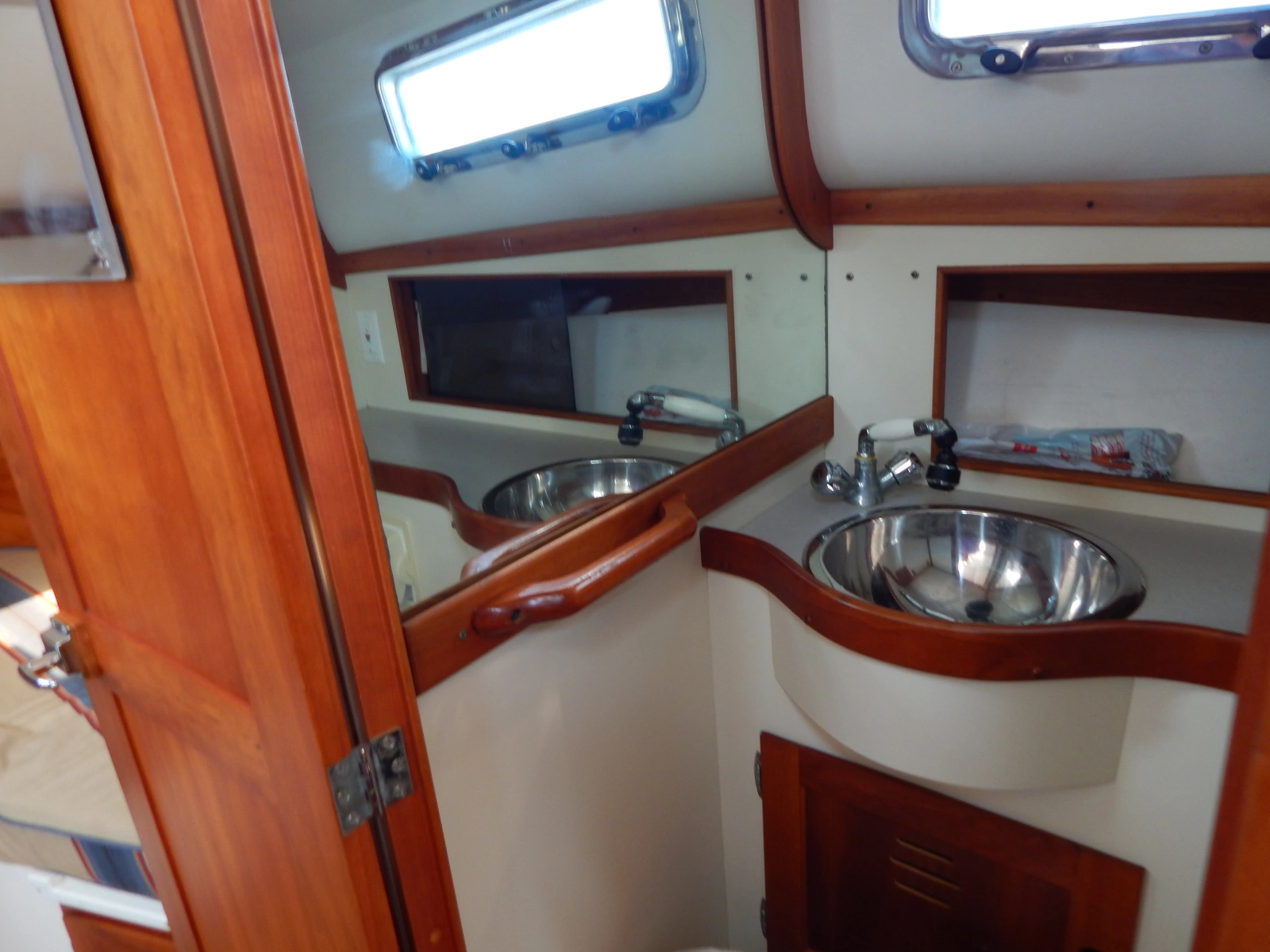 2004 Legacy Yachts 28 Express