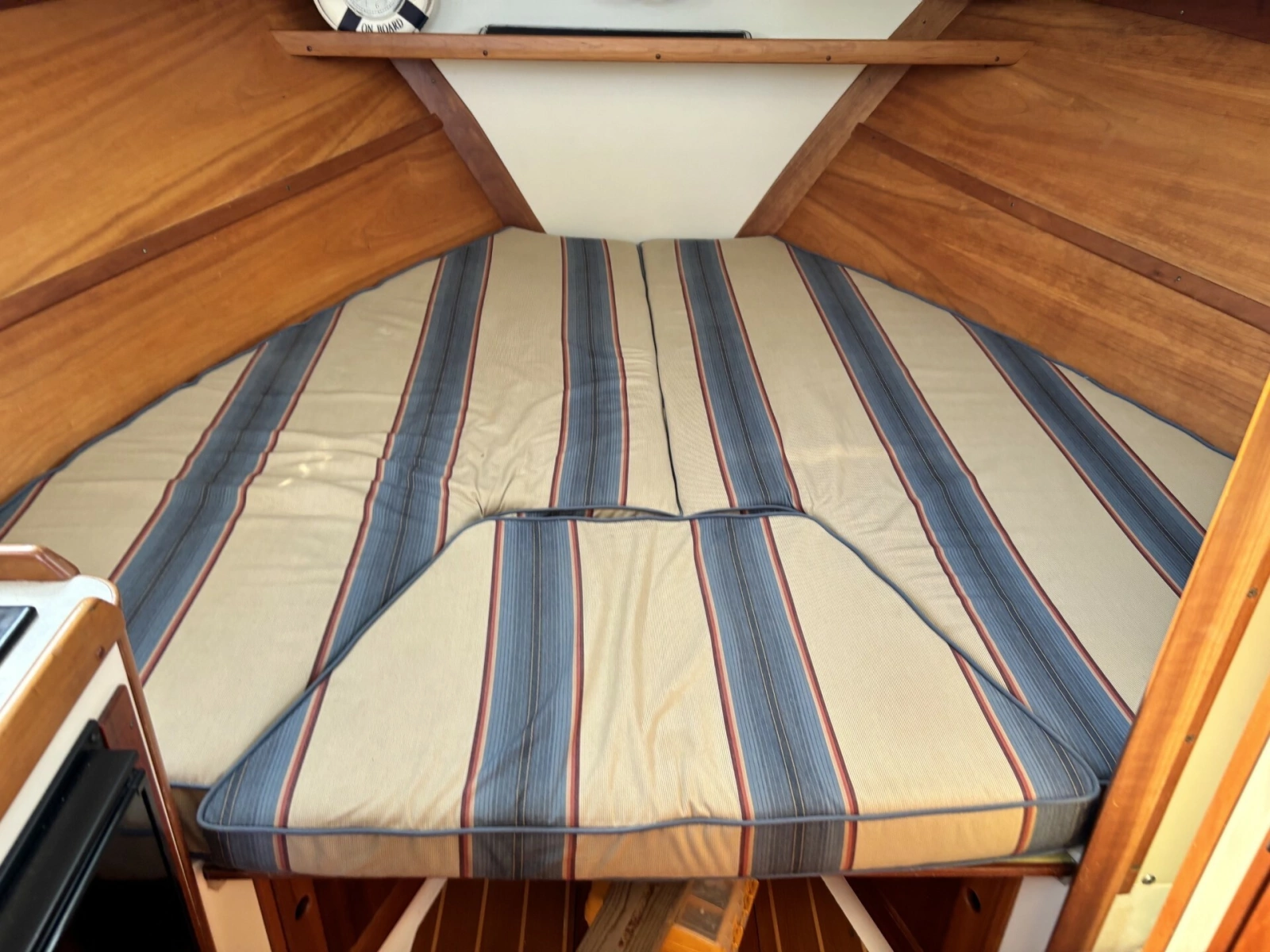 2004 Legacy Yachts 28 Express