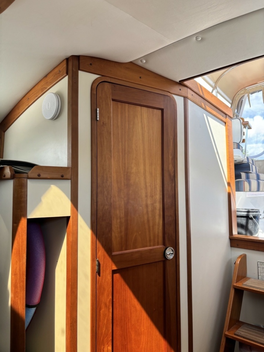 2004 Legacy Yachts 28 Express