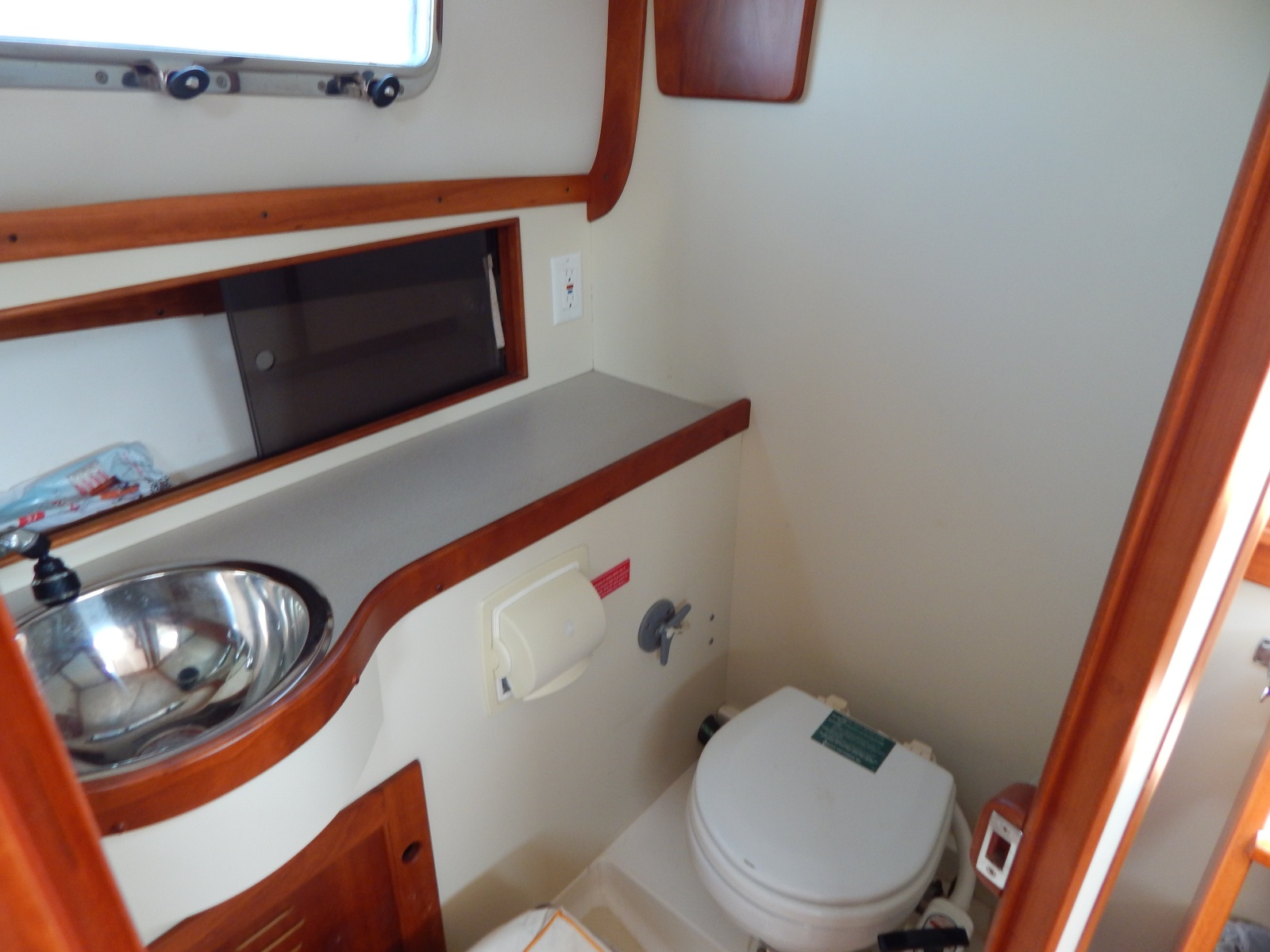2004 Legacy Yachts 28 Express