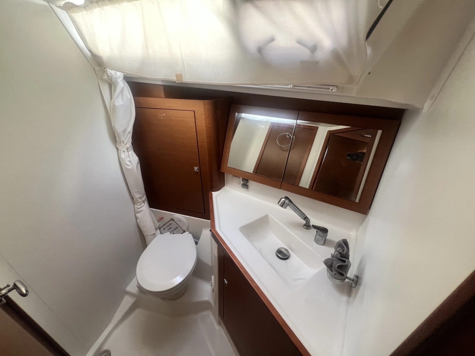 2016 Beneteau Oceanis 45