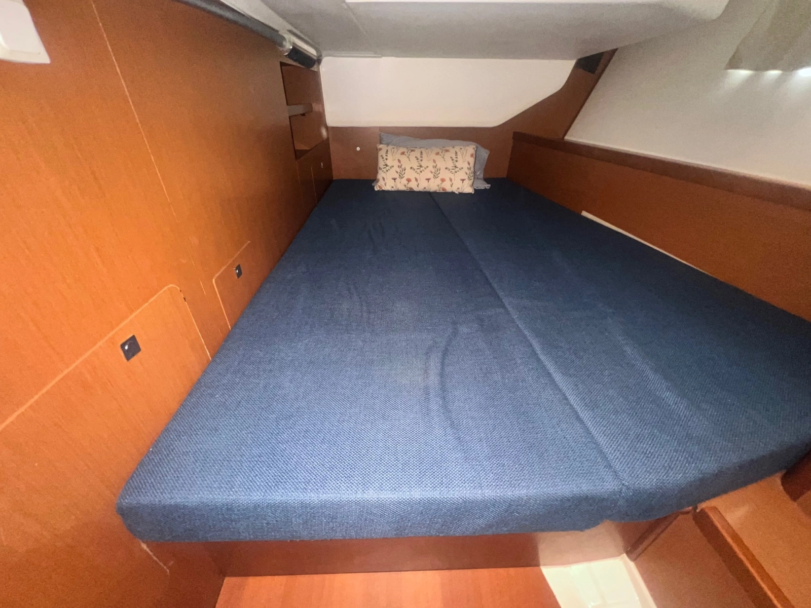 2016 Beneteau Oceanis 45