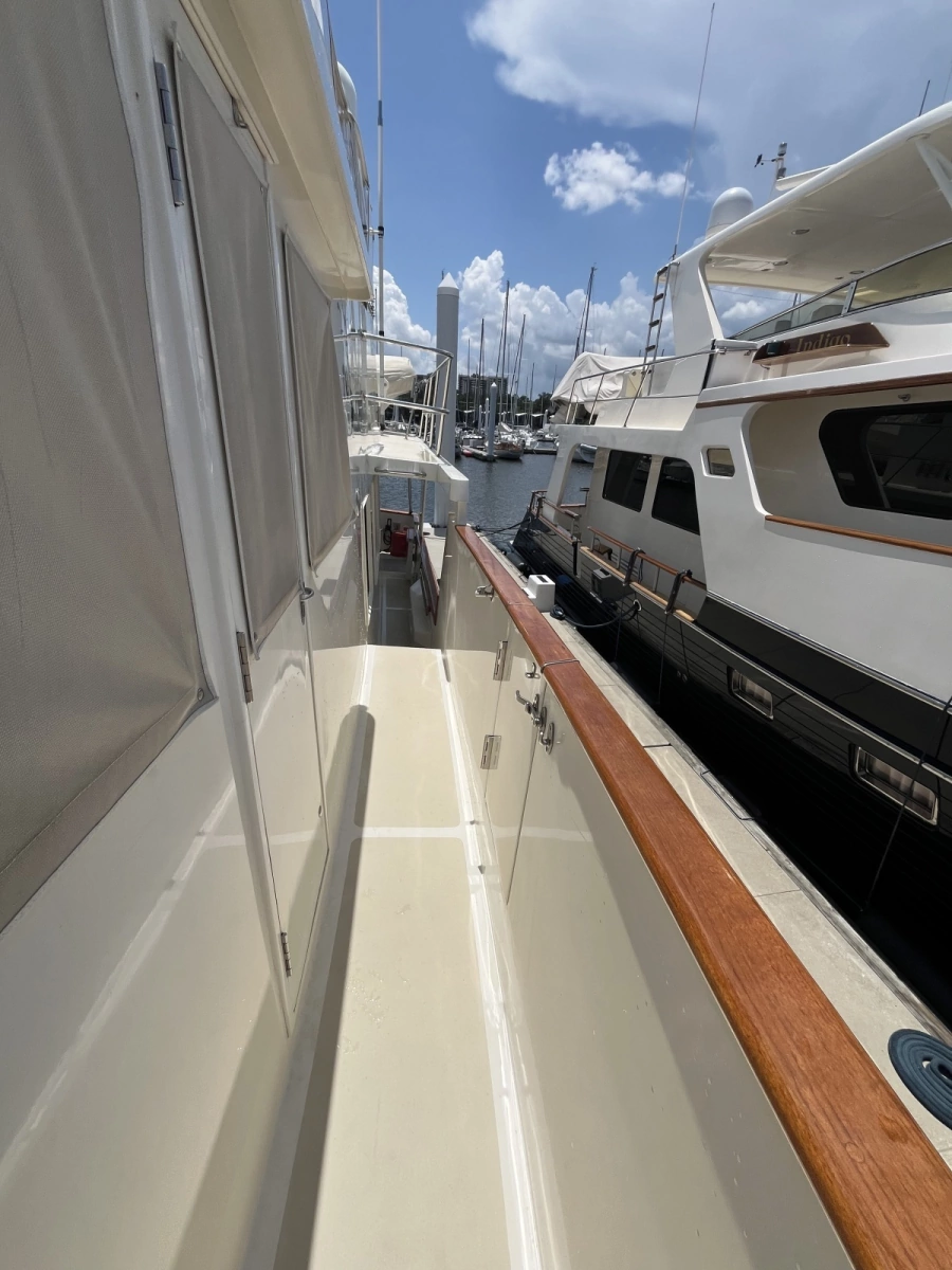 42Port Walk