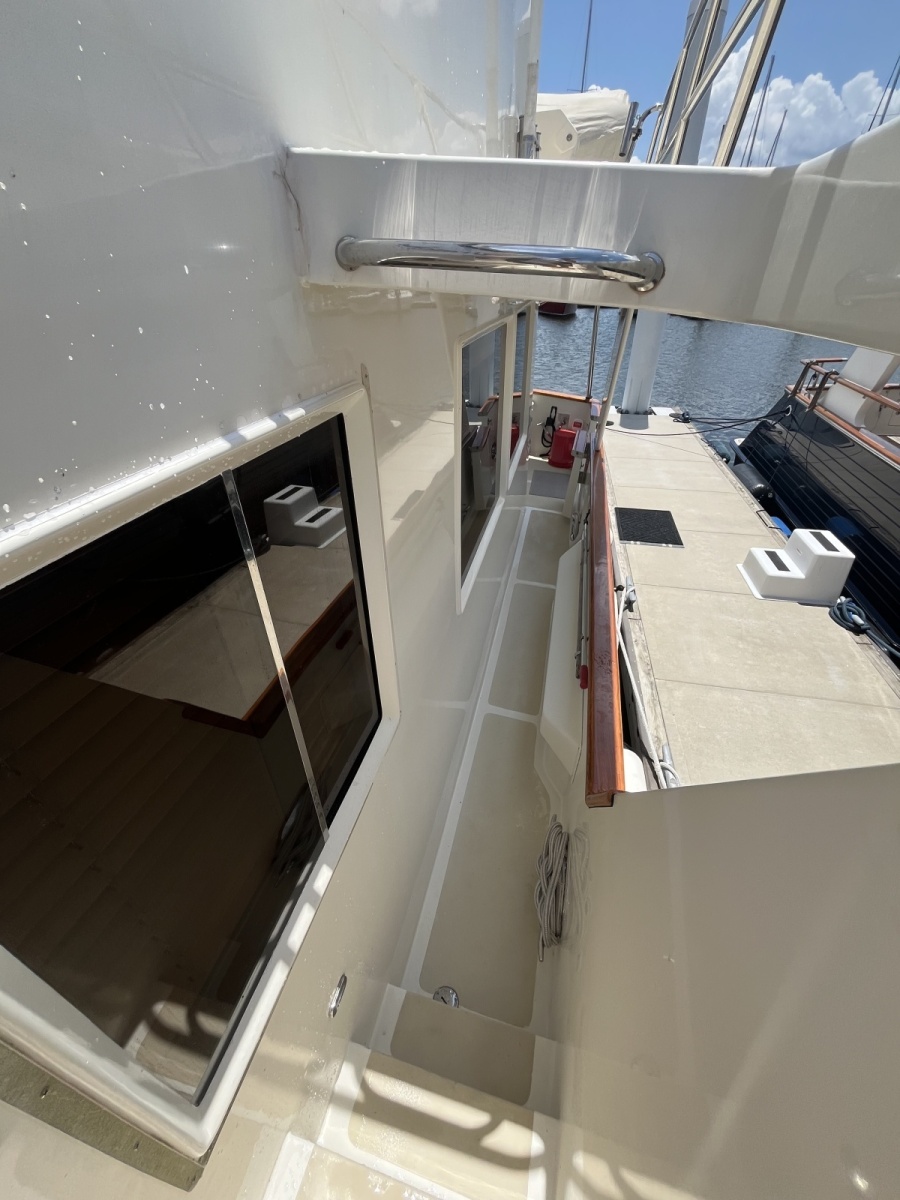 43Port Walk2