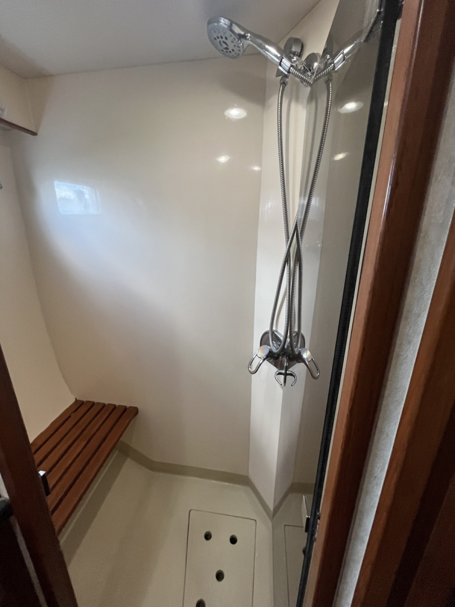 30Master Shower