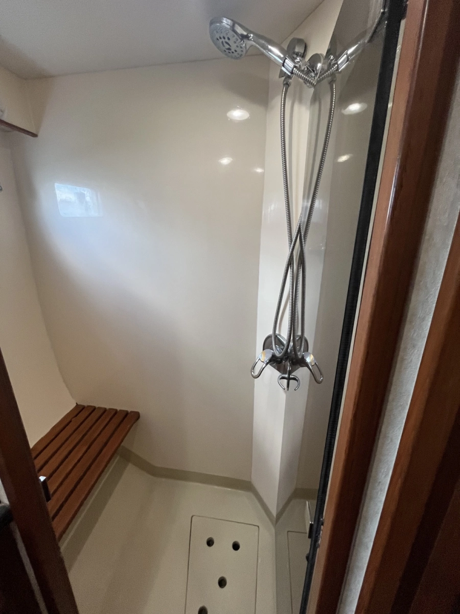 30Master Shower