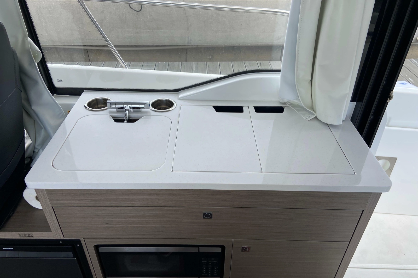 2026 Jeanneau NC 895 Series 2