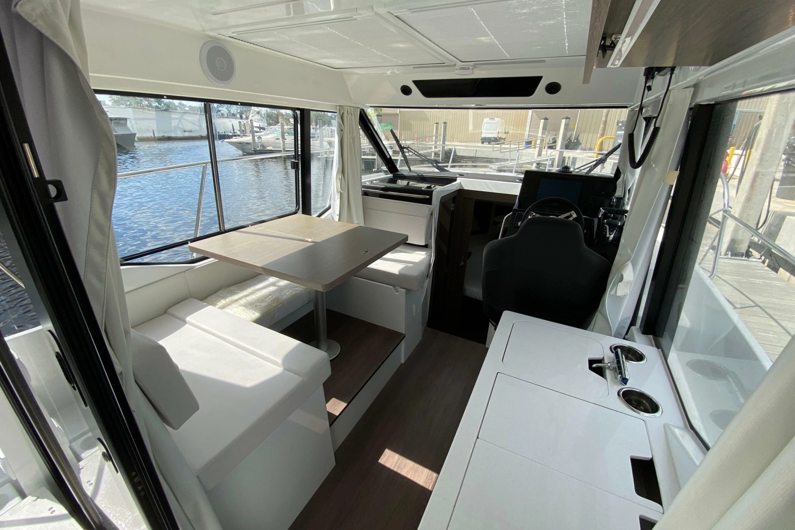 2026 Jeanneau NC 895 Series 2