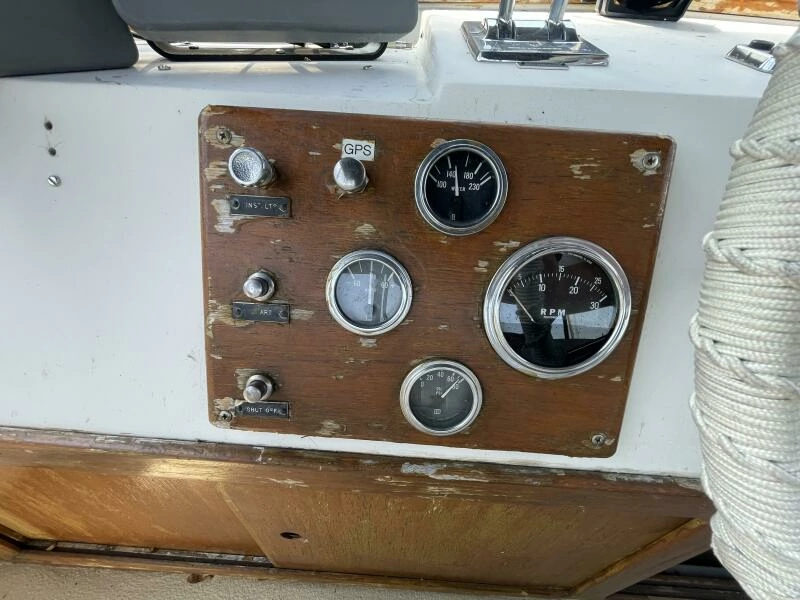 1982 Californian 34 LRC