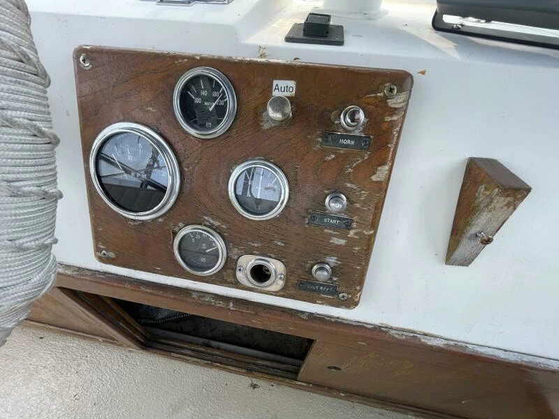 1982 Californian 34 LRC