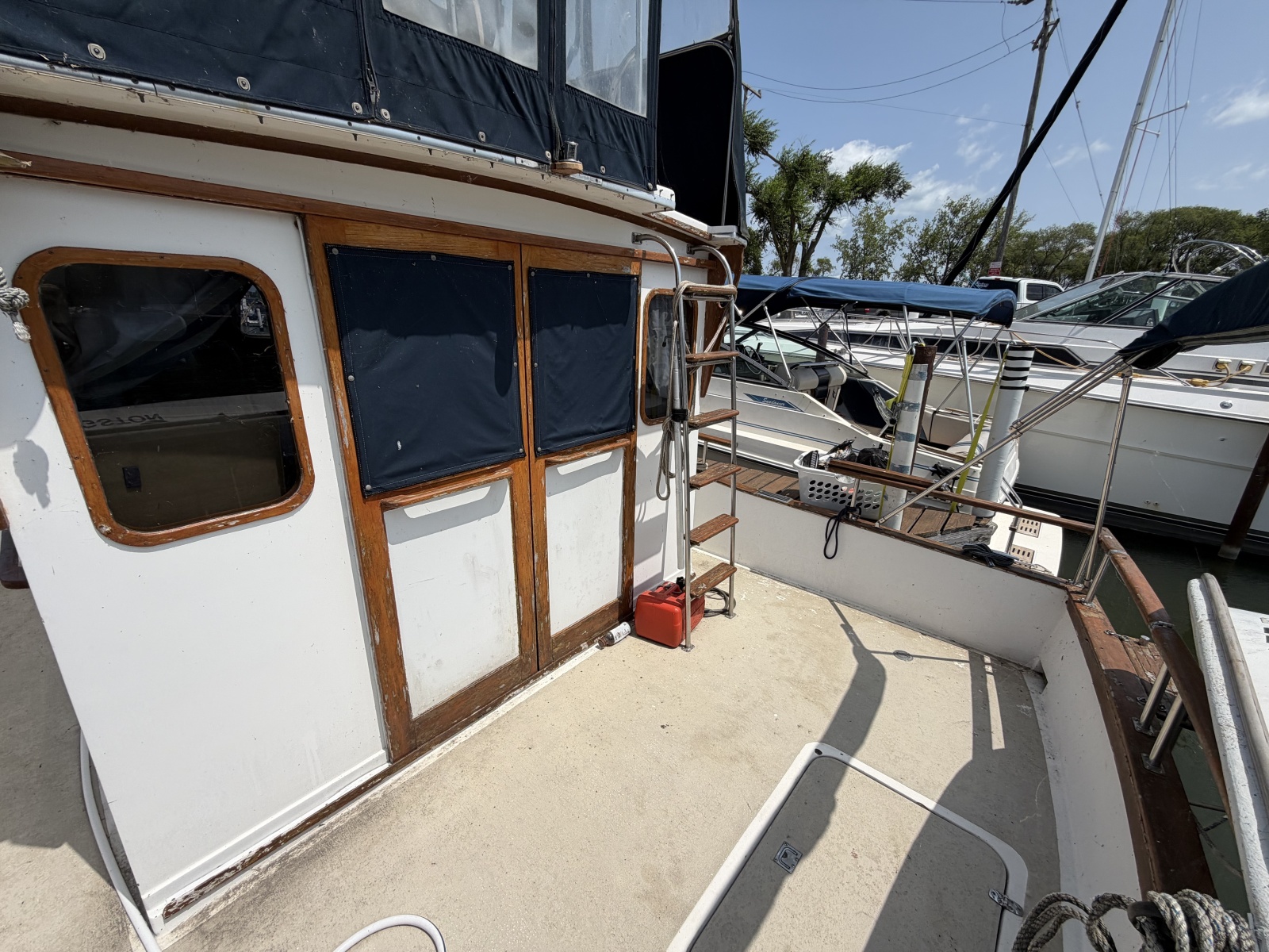 1982 Californian 34 LRC