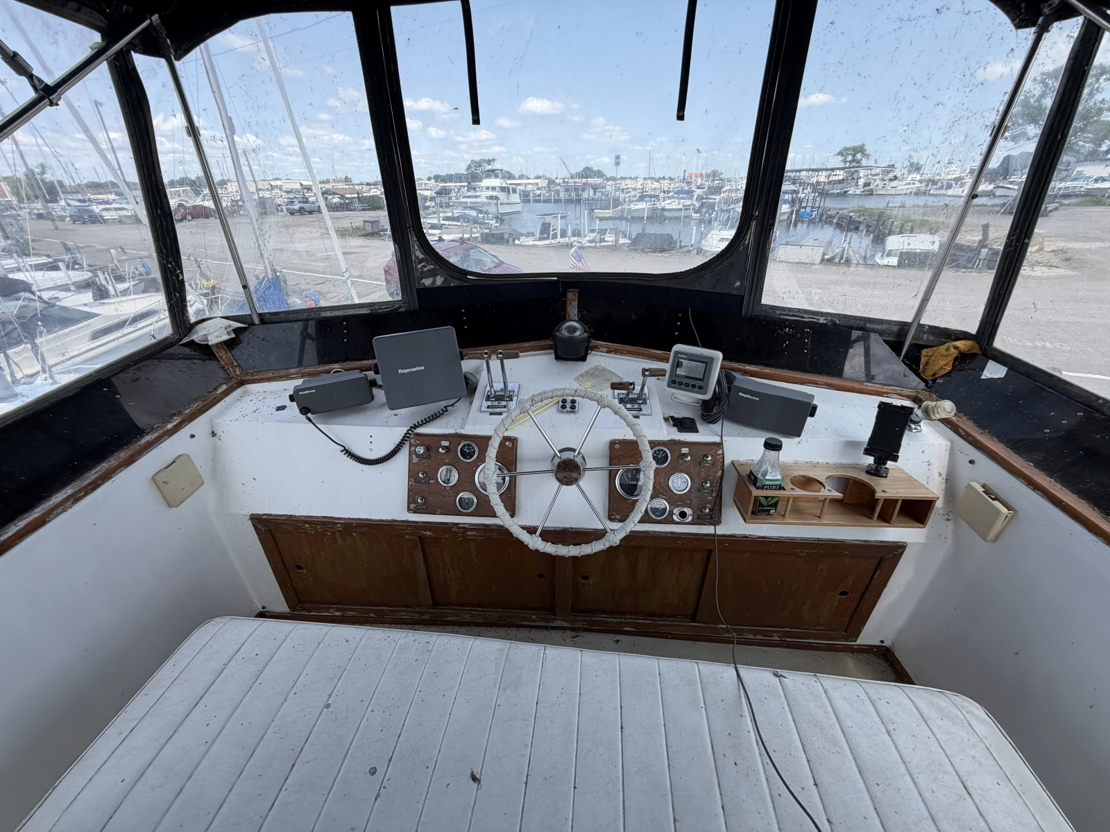 1982 Californian 34 LRC