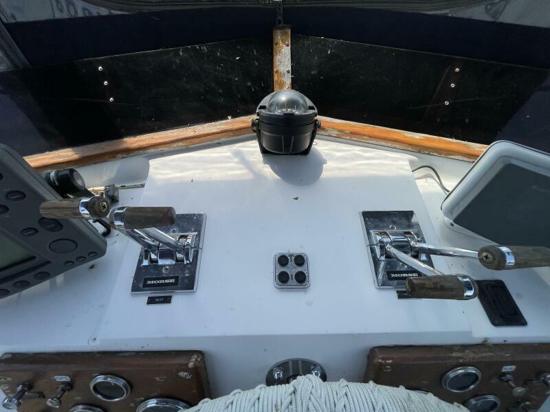 1982 Californian 34 LRC