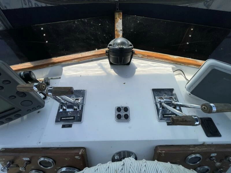 1982 Californian 34 LRC
