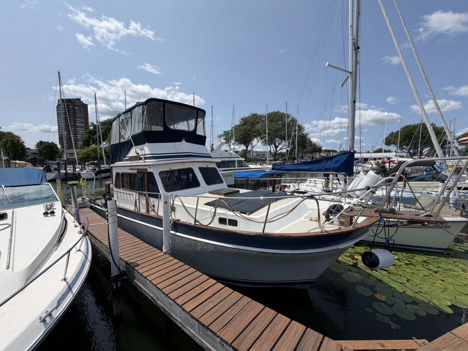 1982 Californian 34 LRC