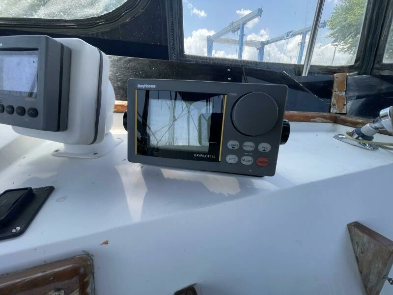 1982 Californian 34 LRC