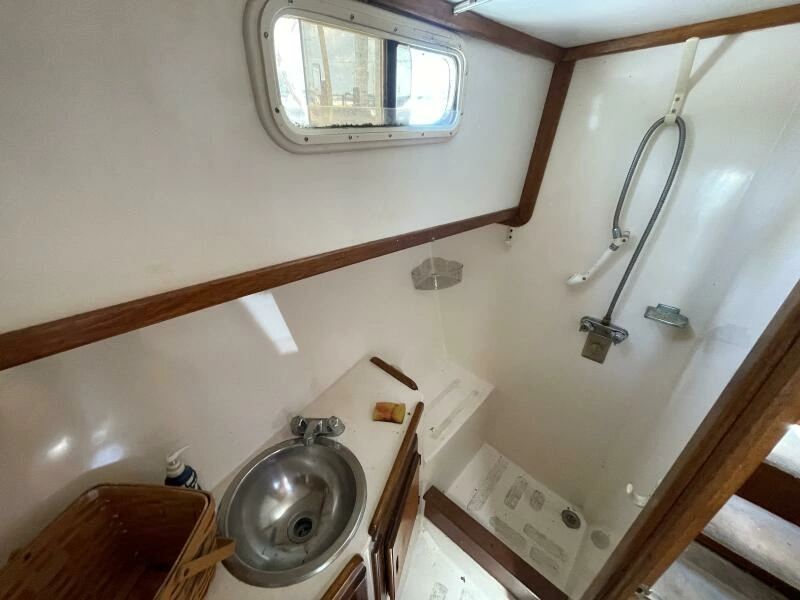 1982 Californian 34 LRC