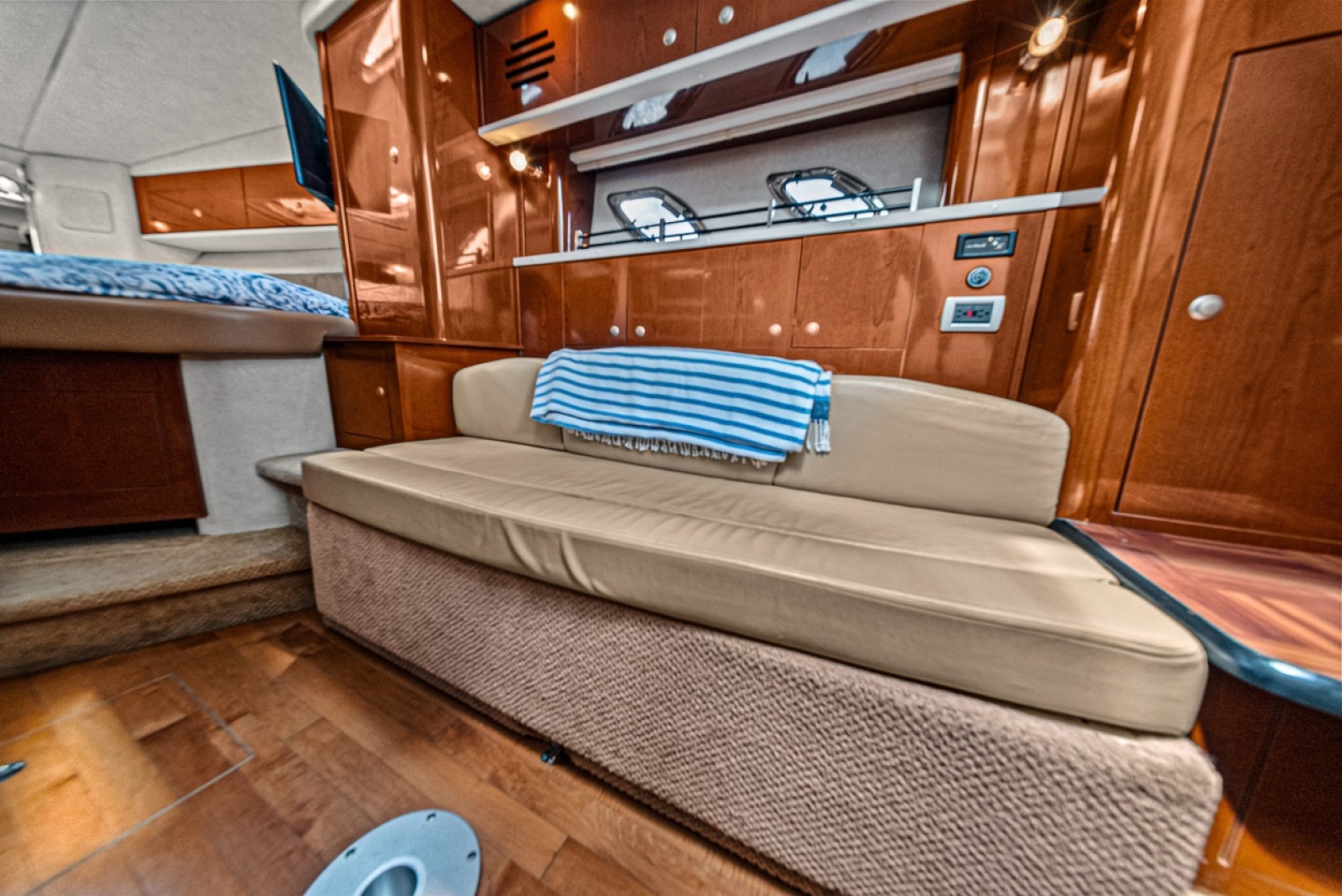2009 Sea Ray 310 Sundancer