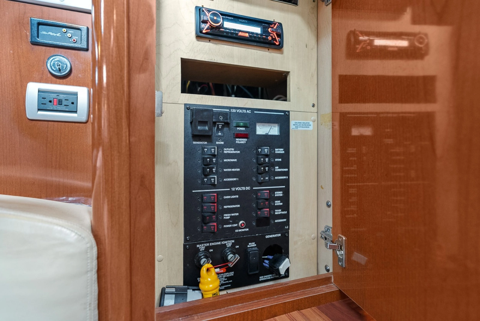 2009 Sea Ray 310 Sundancer