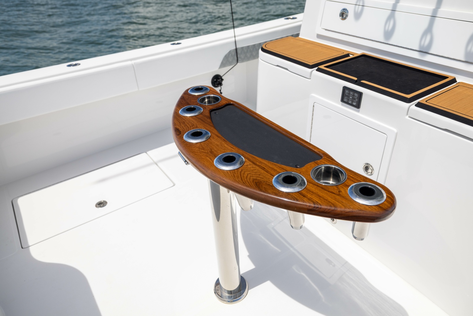 2026 Front Runner Catamaran