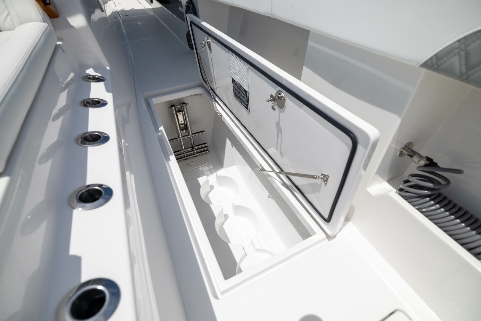 2026 Front Runner Catamaran