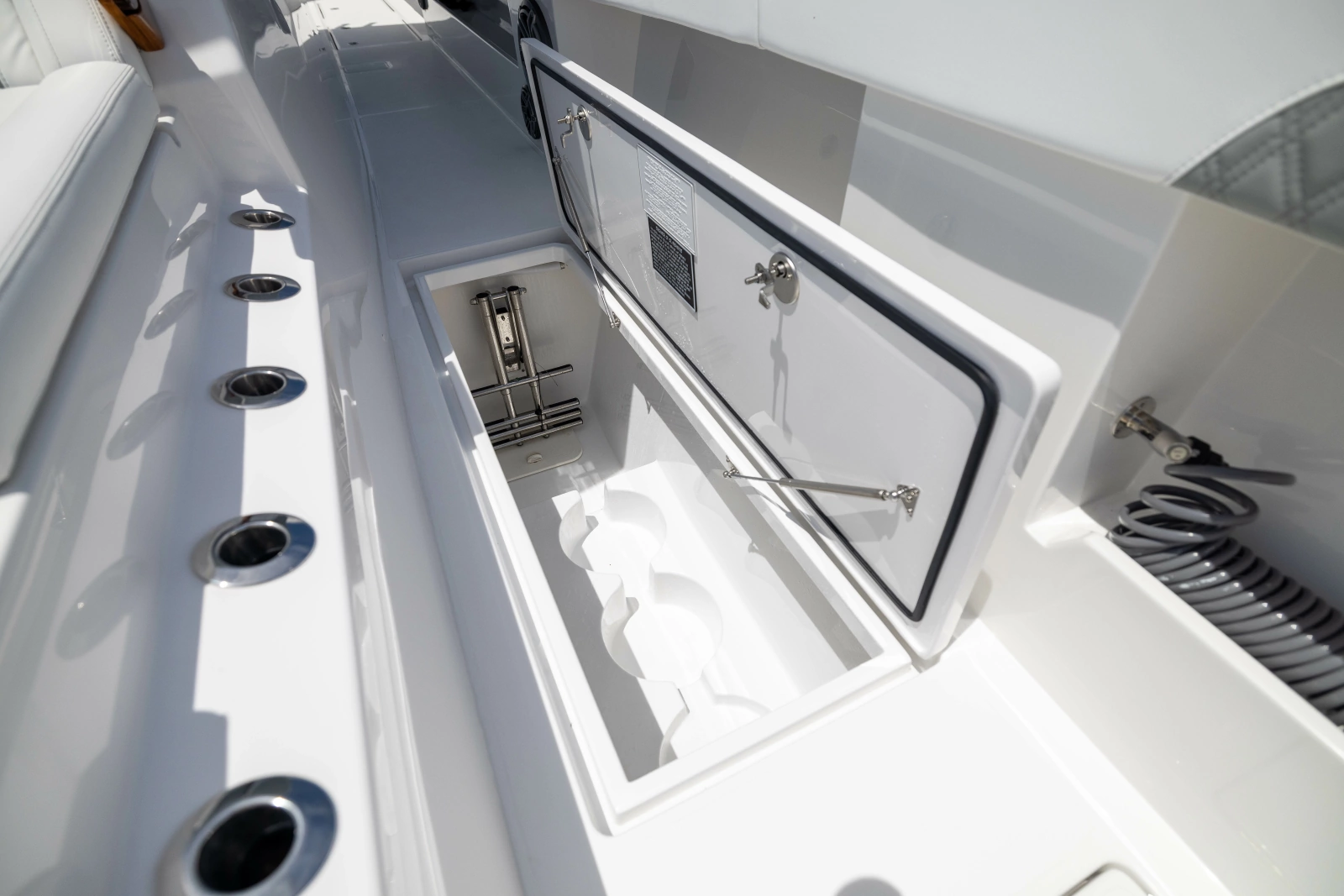 2026 Front Runner Catamaran