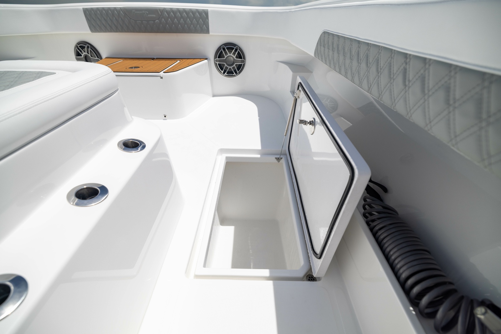 2026 Front Runner Catamaran