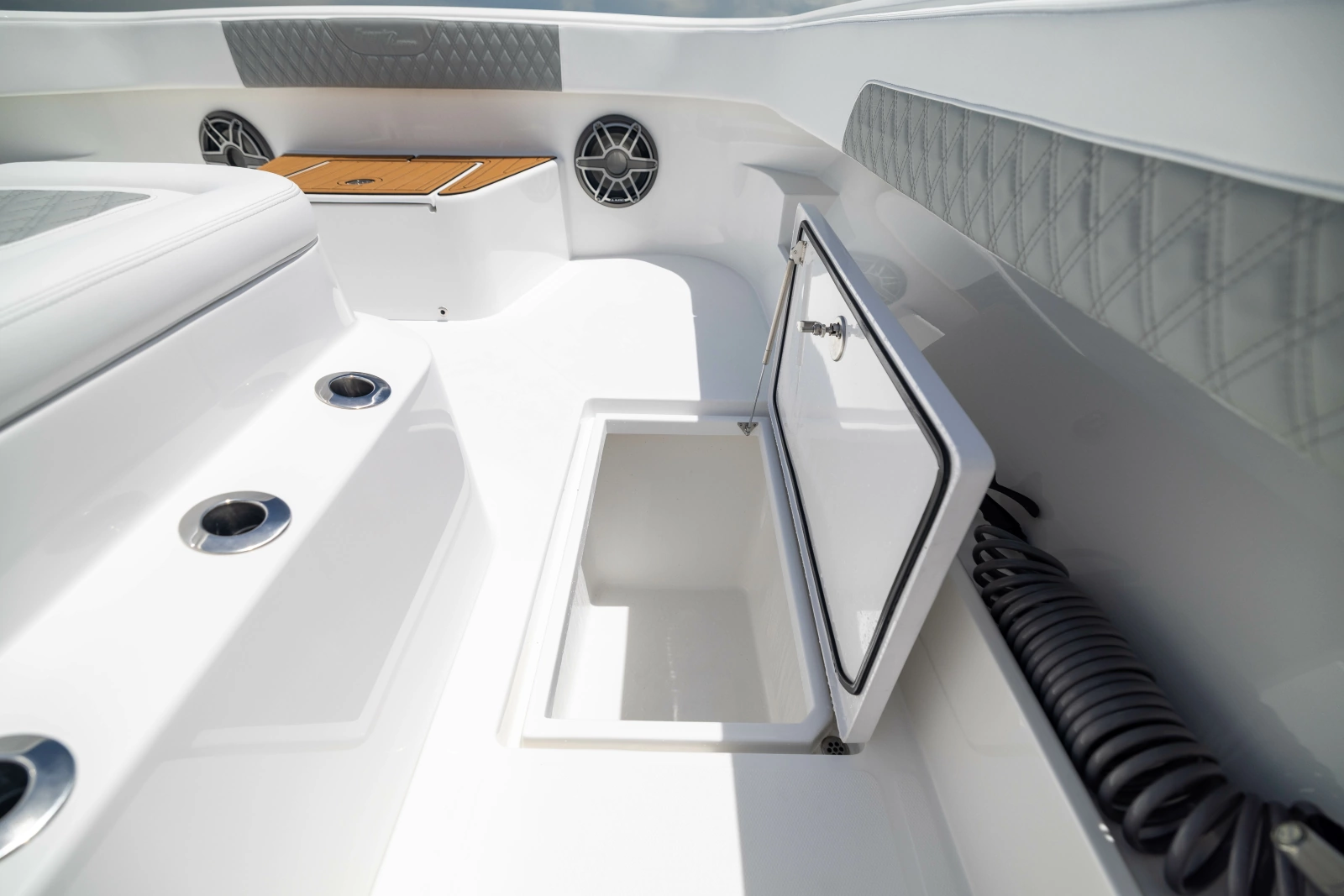 2026 Front Runner Catamaran