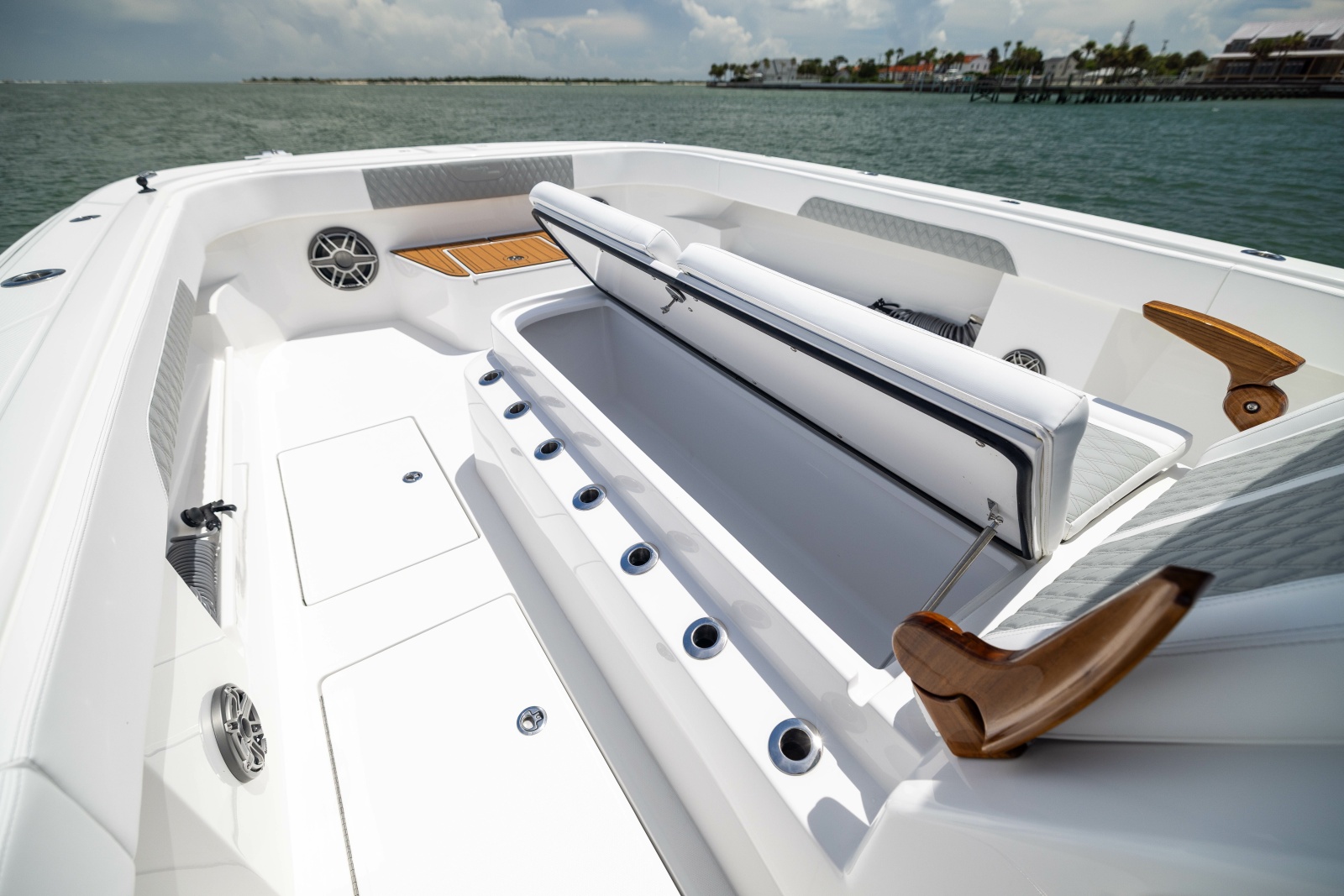2026 Front Runner Catamaran