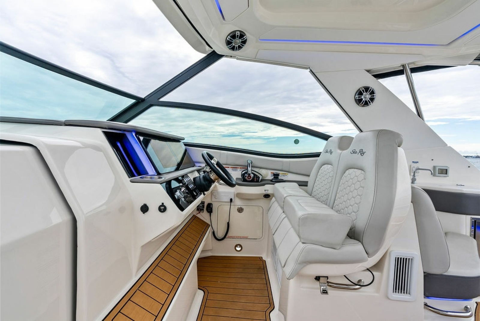 2022 Sea Ray Sundancer