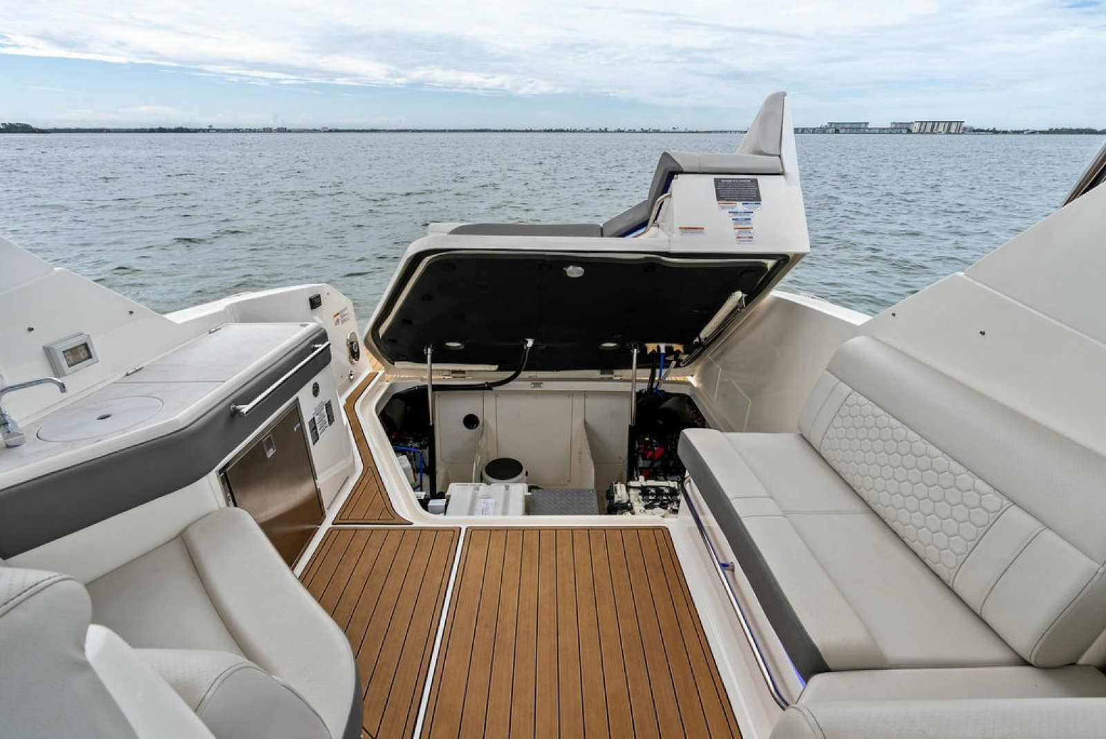 2022 Sea Ray Sundancer