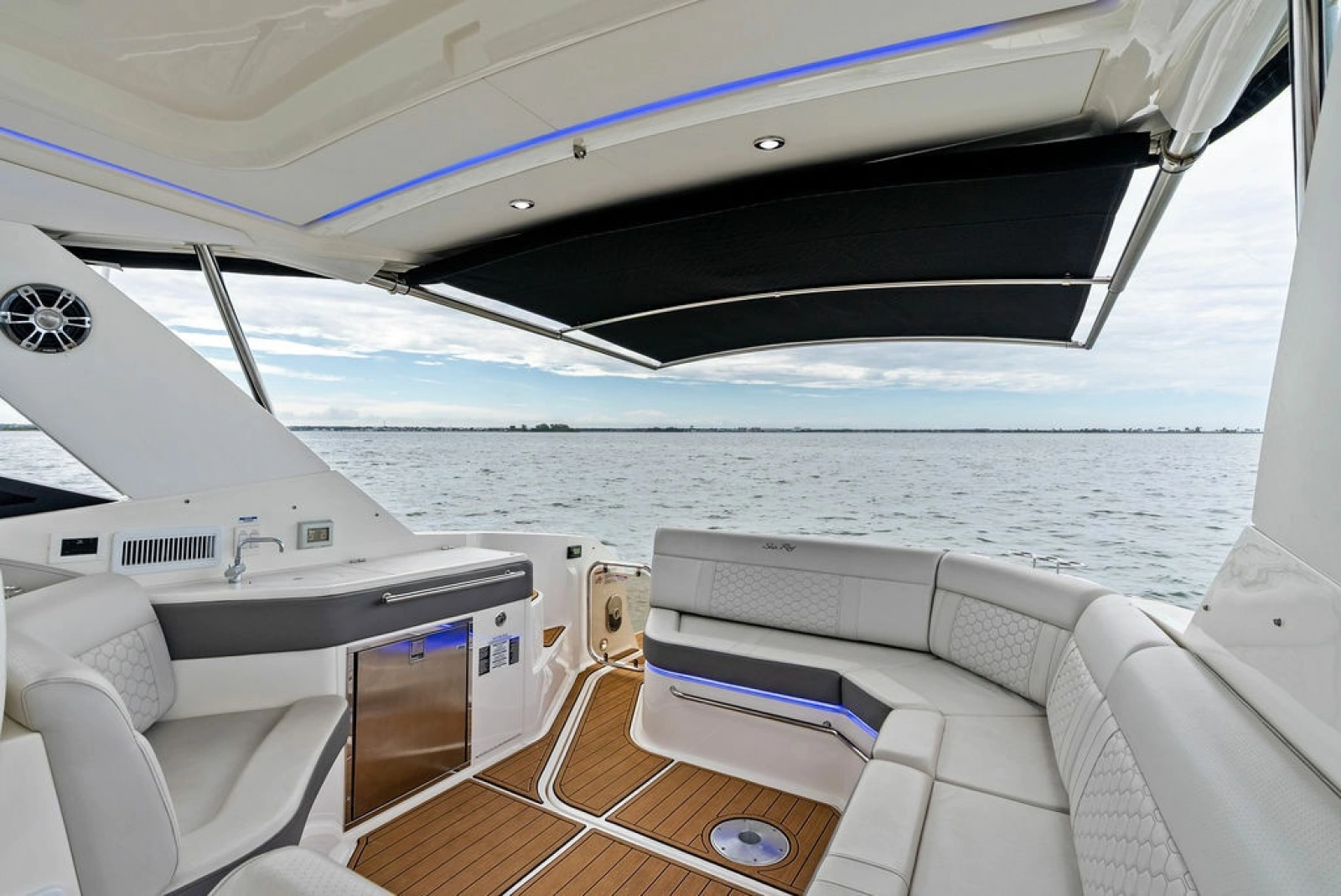 2022 Sea Ray Sundancer