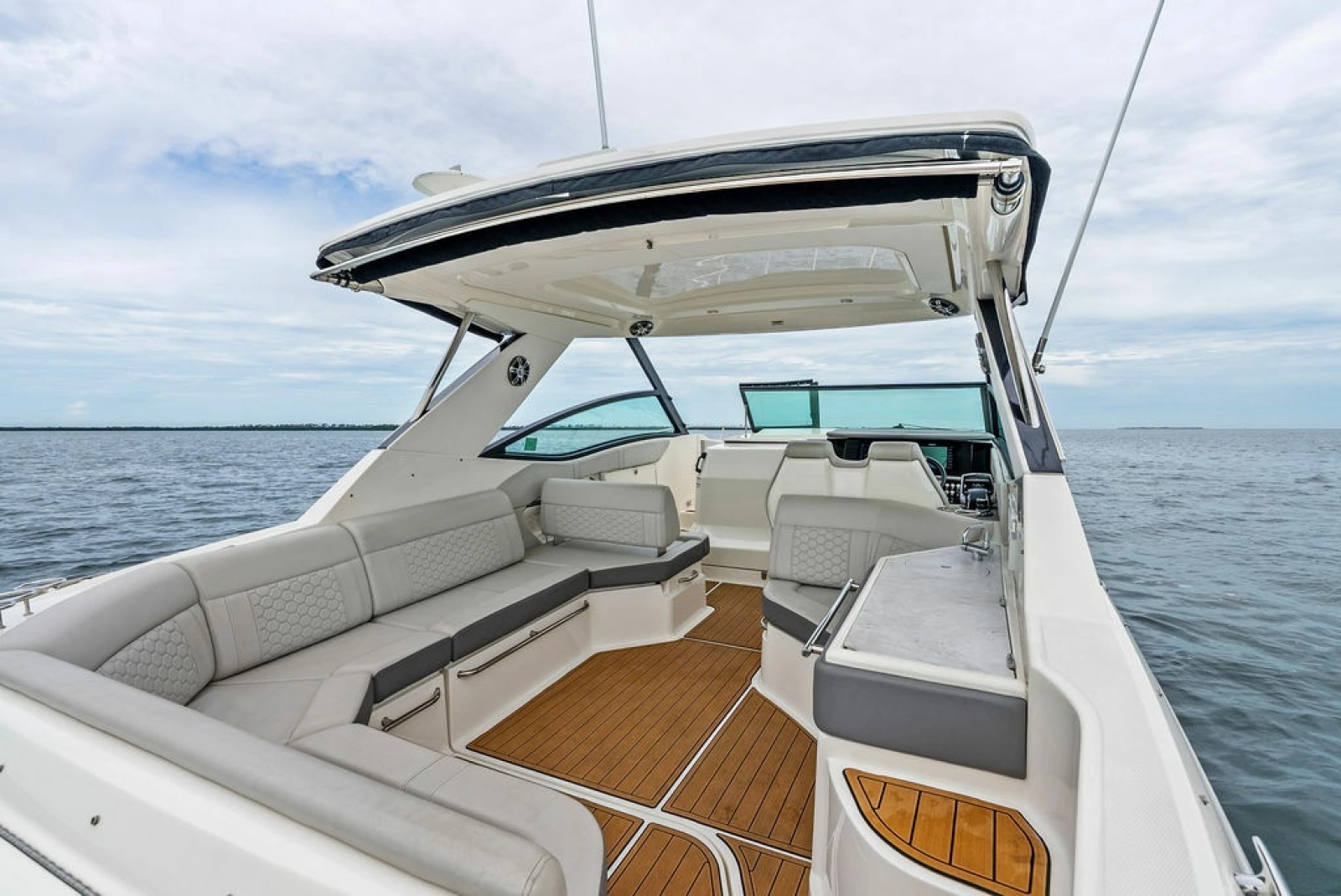2022 Sea Ray Sundancer