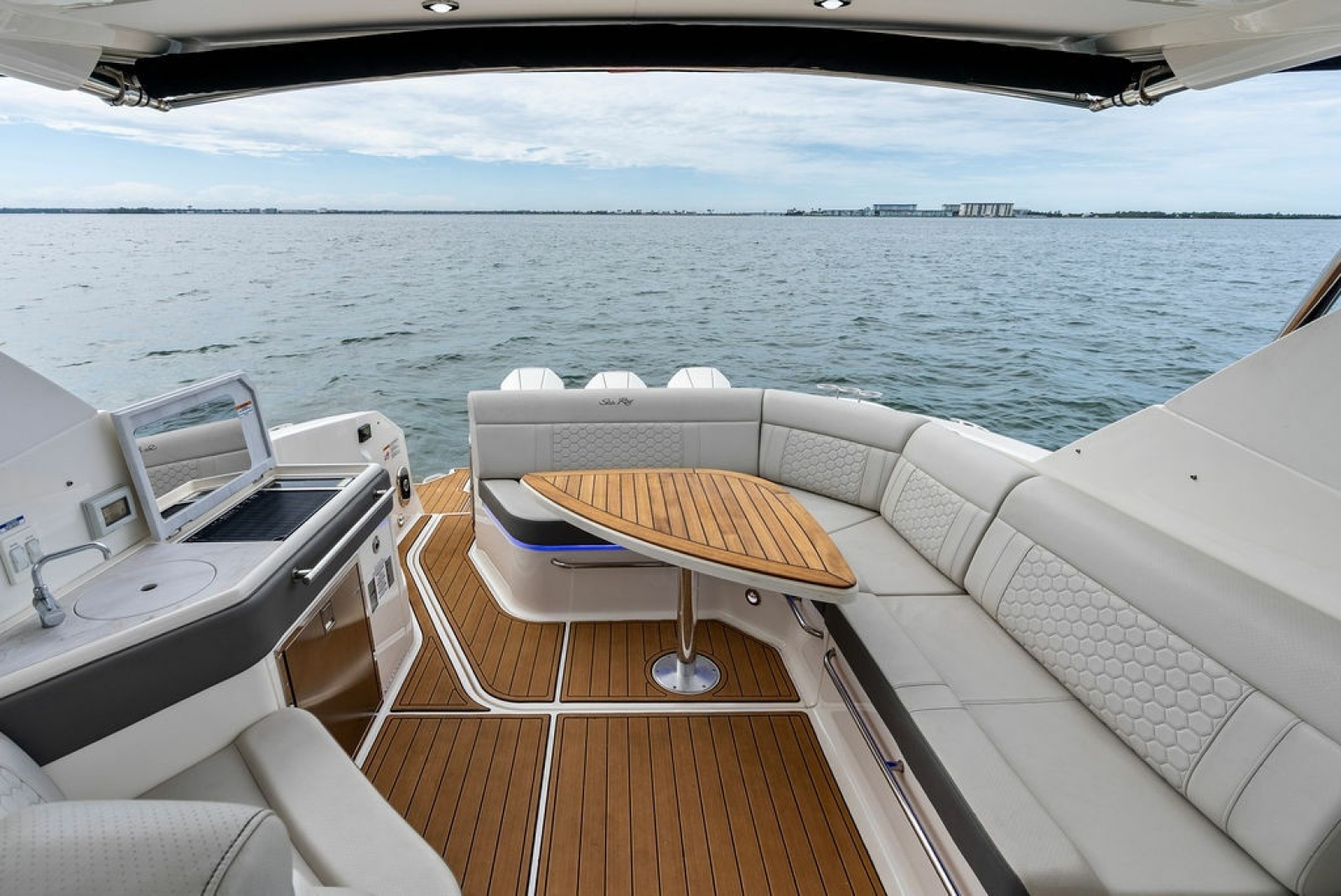 2022 Sea Ray Sundancer