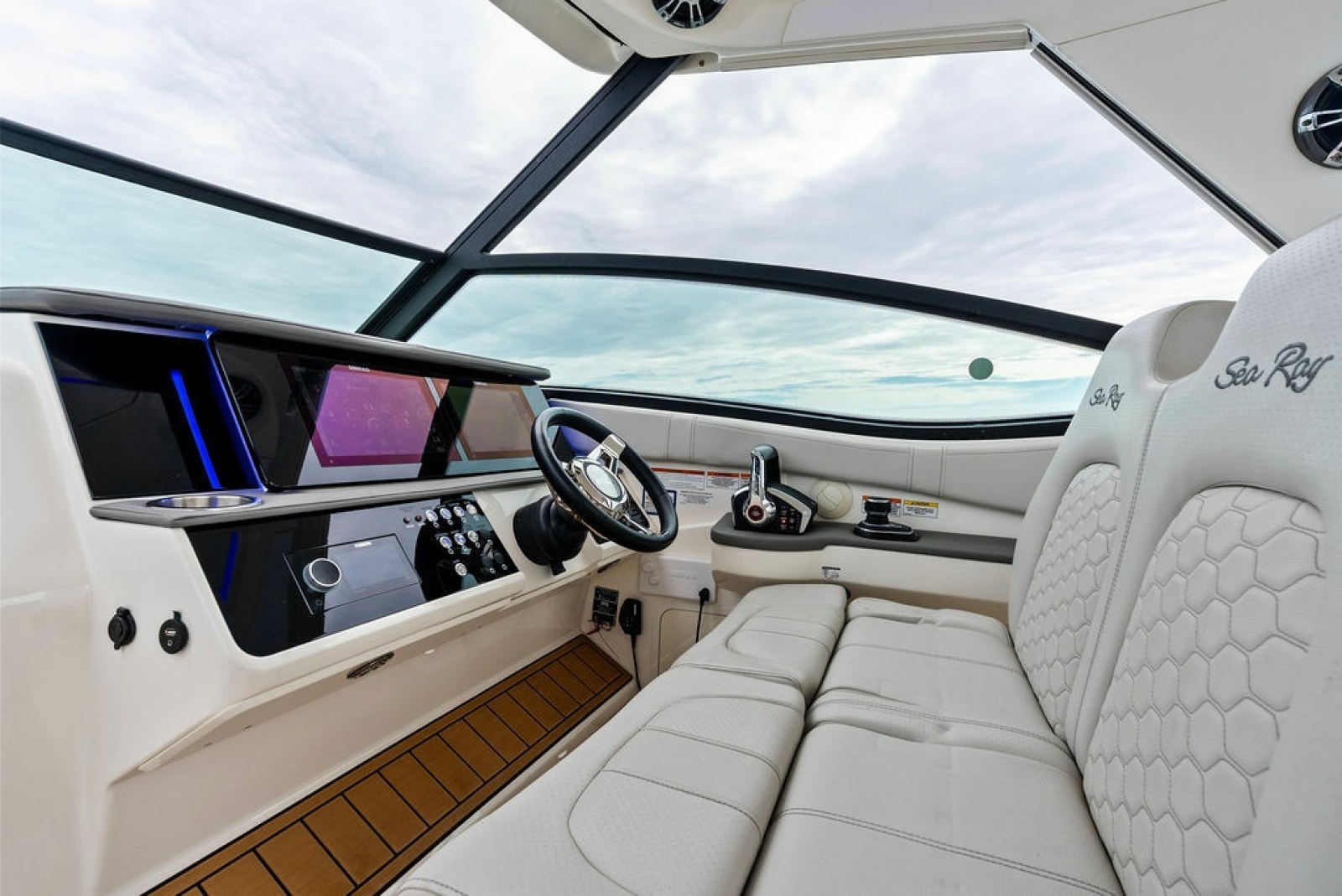 2022 Sea Ray Sundancer