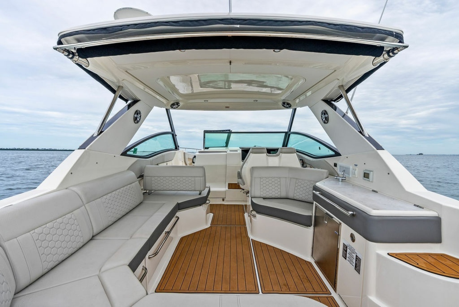 2022 Sea Ray Sundancer
