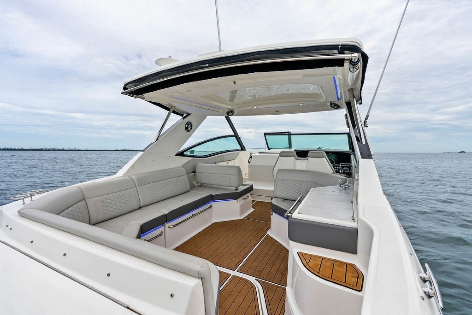 2022 Sea Ray Sundancer