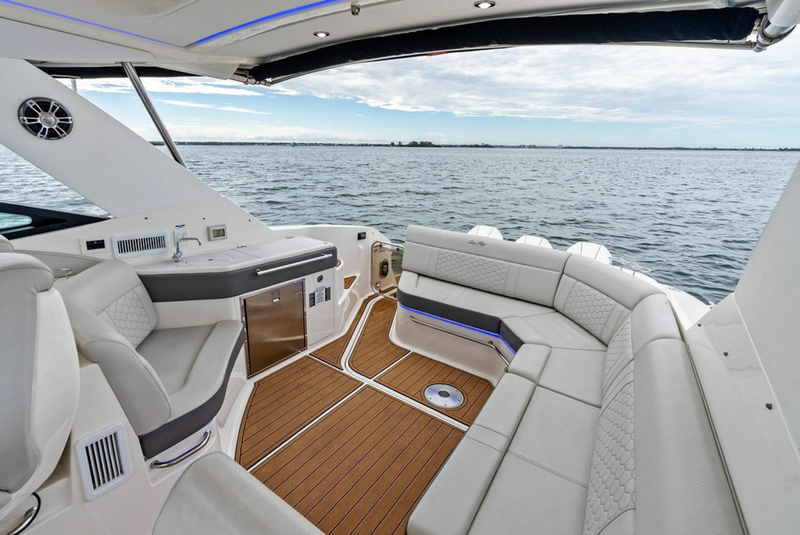 2022 Sea Ray Sundancer