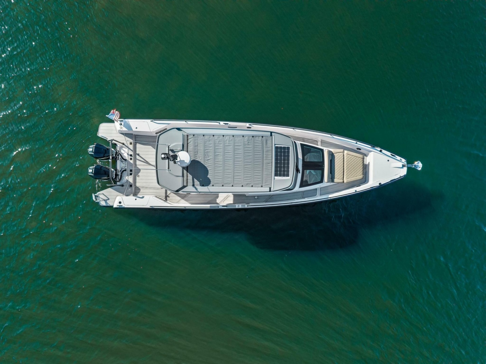 2023 Axopar 37 Suntop