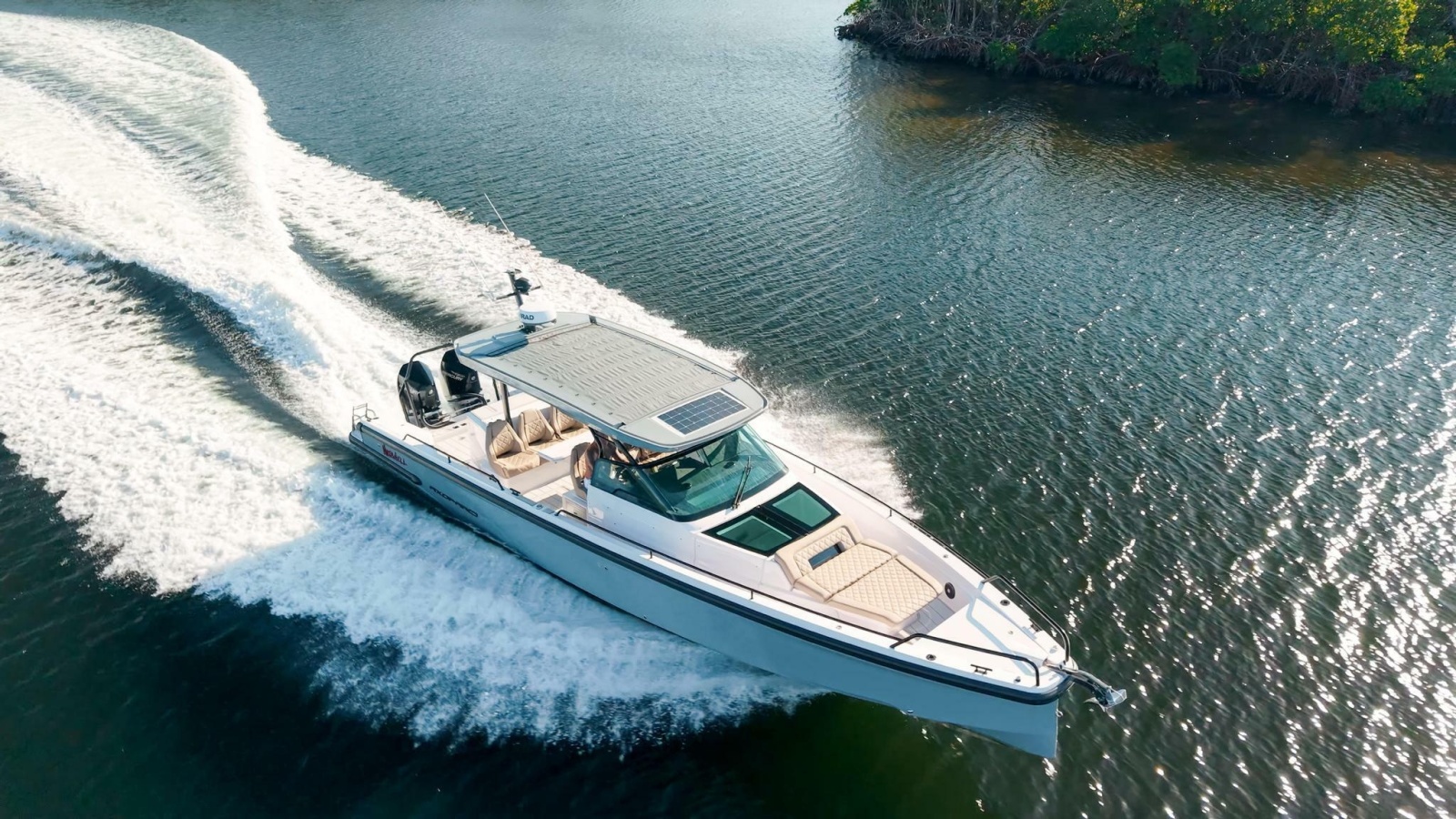 2023 Axopar 37 Suntop