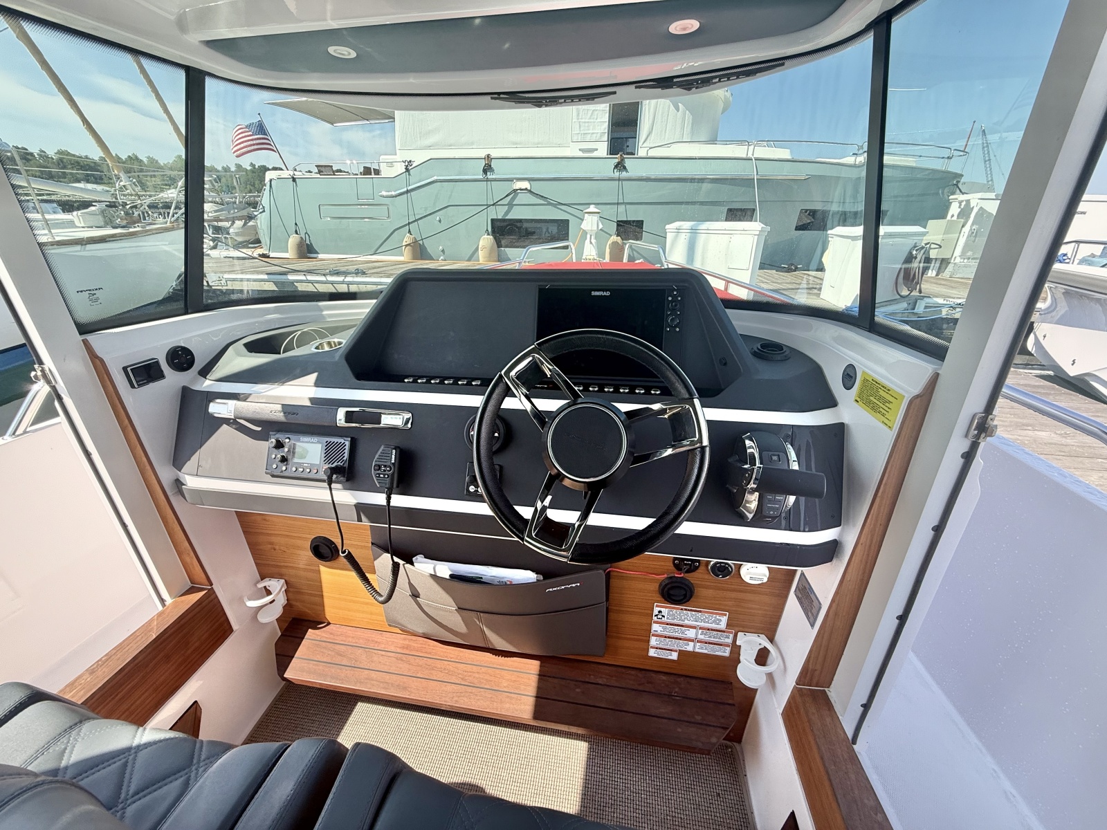 2022 Axopar 28 Cabin