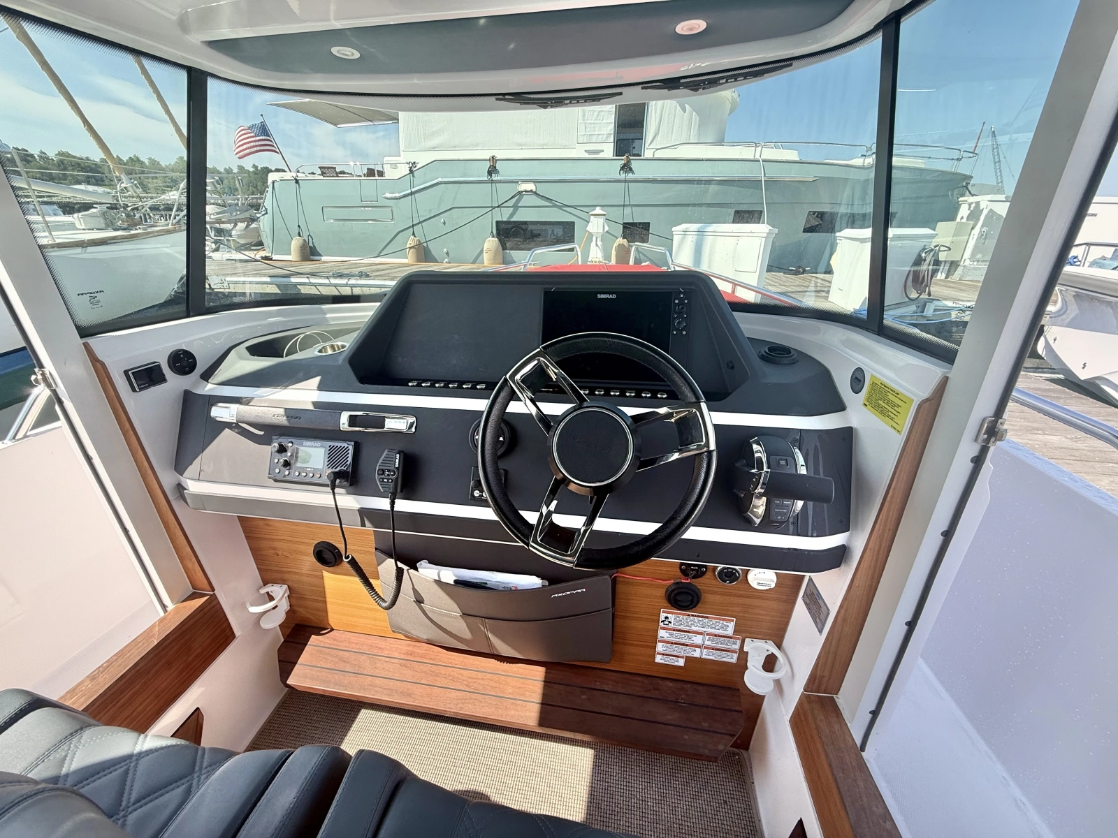 2022 Axopar 28 Cabin