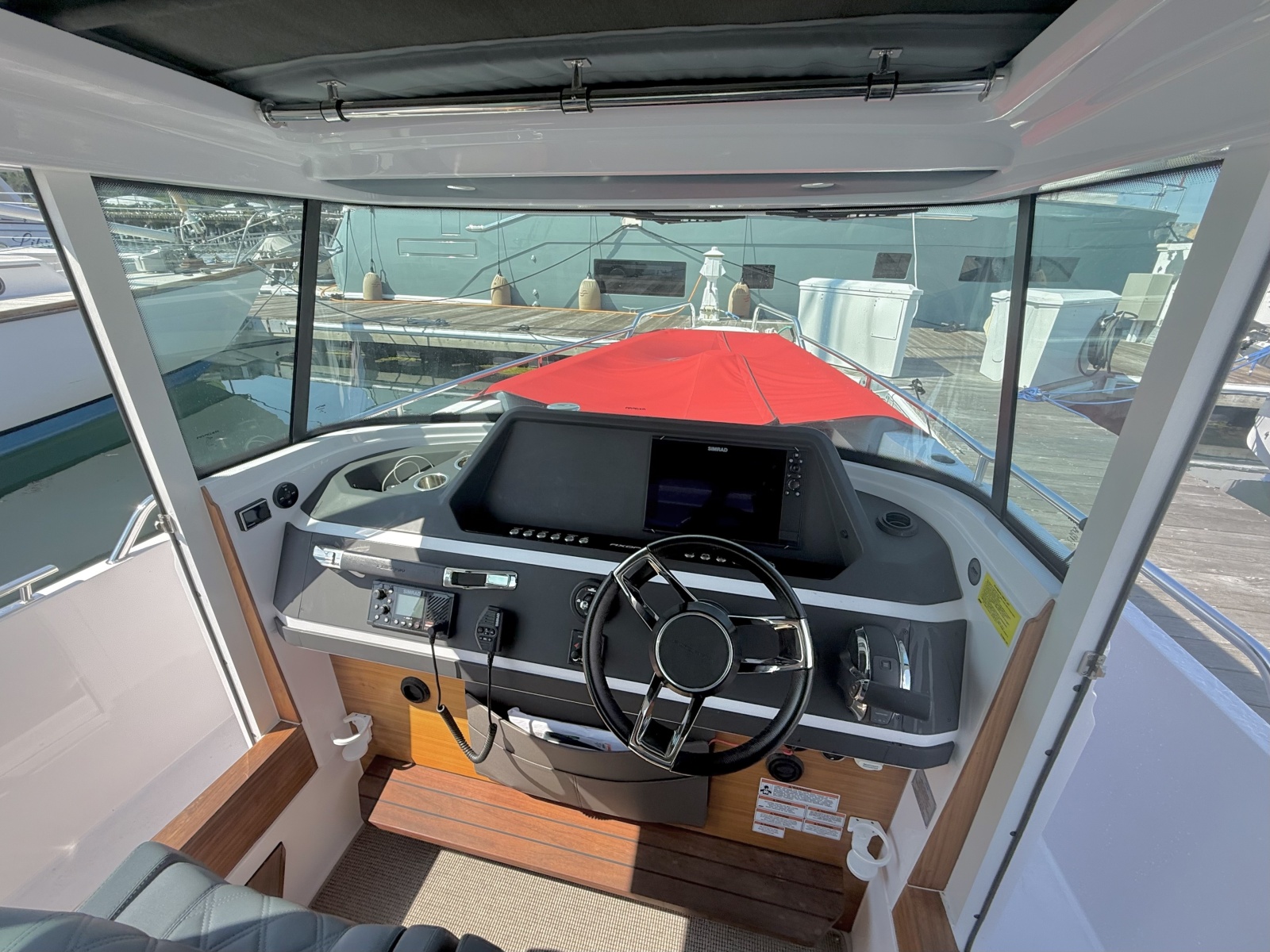 2022 Axopar 28 Cabin