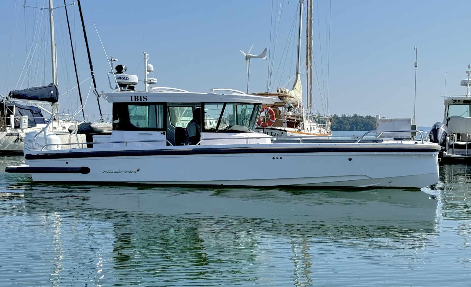 2022 Axopar 28 Cabin