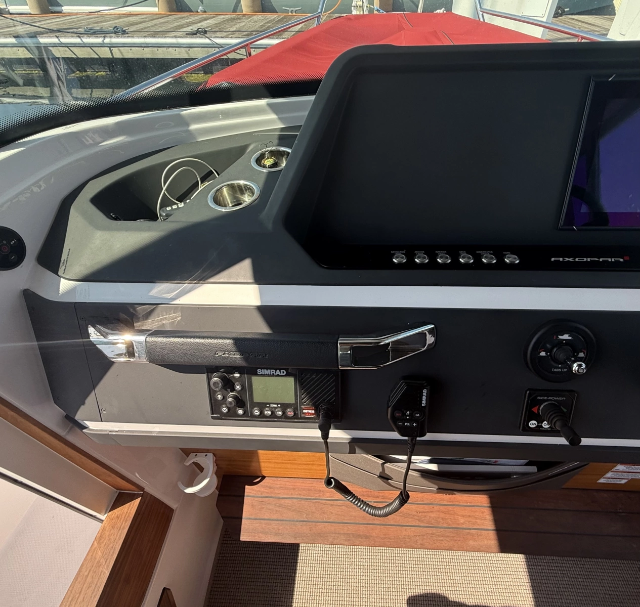 2022 Axopar 28 Cabin