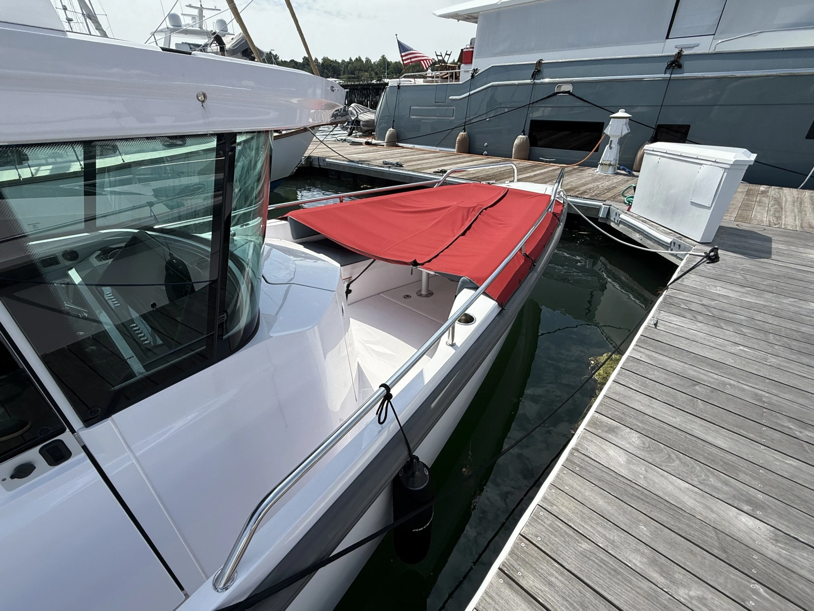 2022 Axopar 28 Cabin