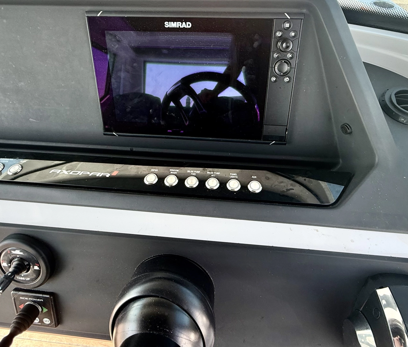 2022 Axopar 28 Cabin