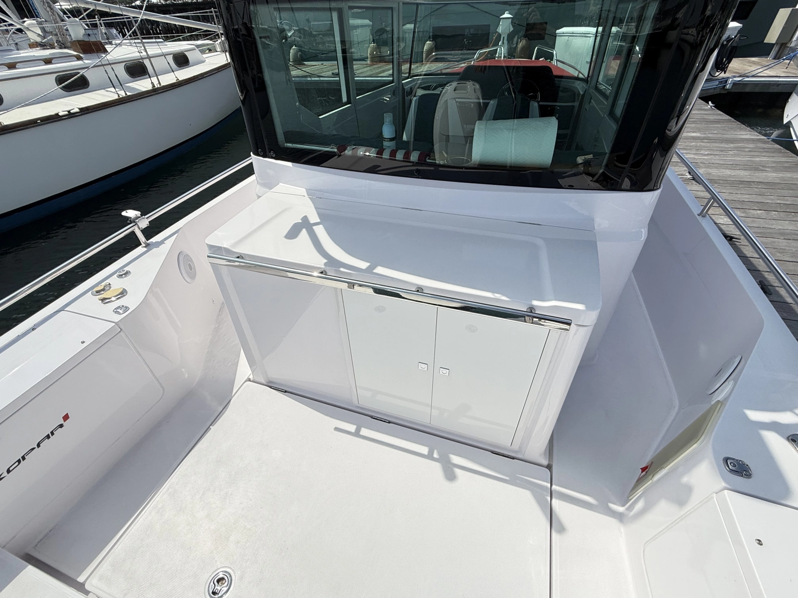 2022 Axopar 28 Cabin