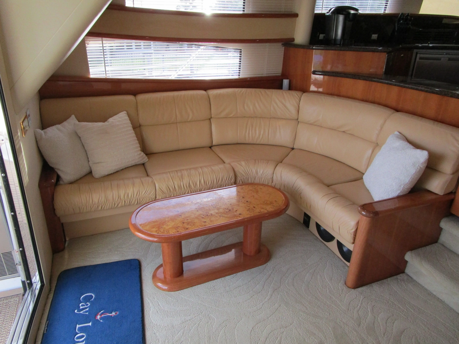 Salon To Port