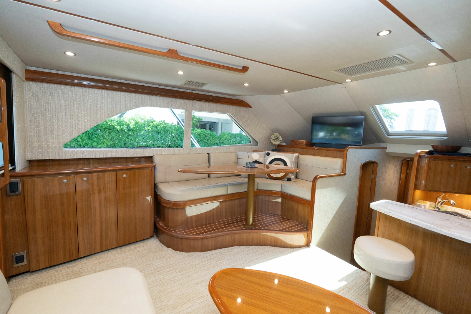 2015 Viking 42 Convertible